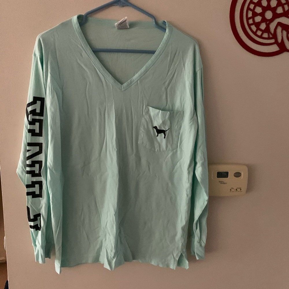 Long sleeve v neck